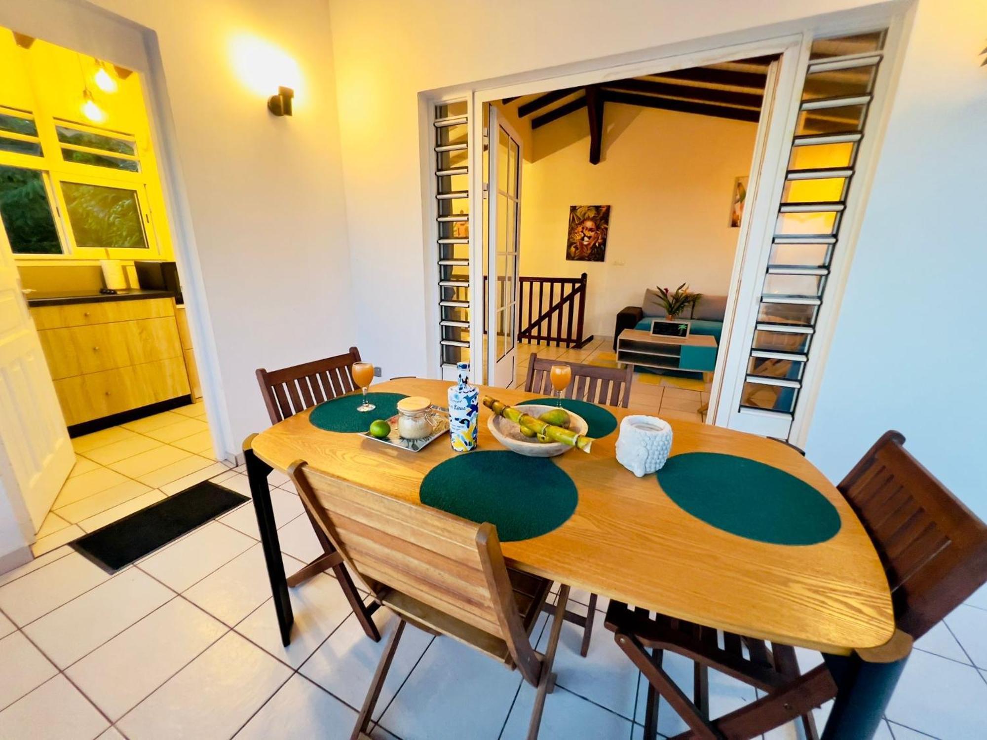Villa Iguana, Duplex Paisible, Vue Magnifique Mer Et Rocher Du Diamant, Piscine Sainte-Luce Exterior foto