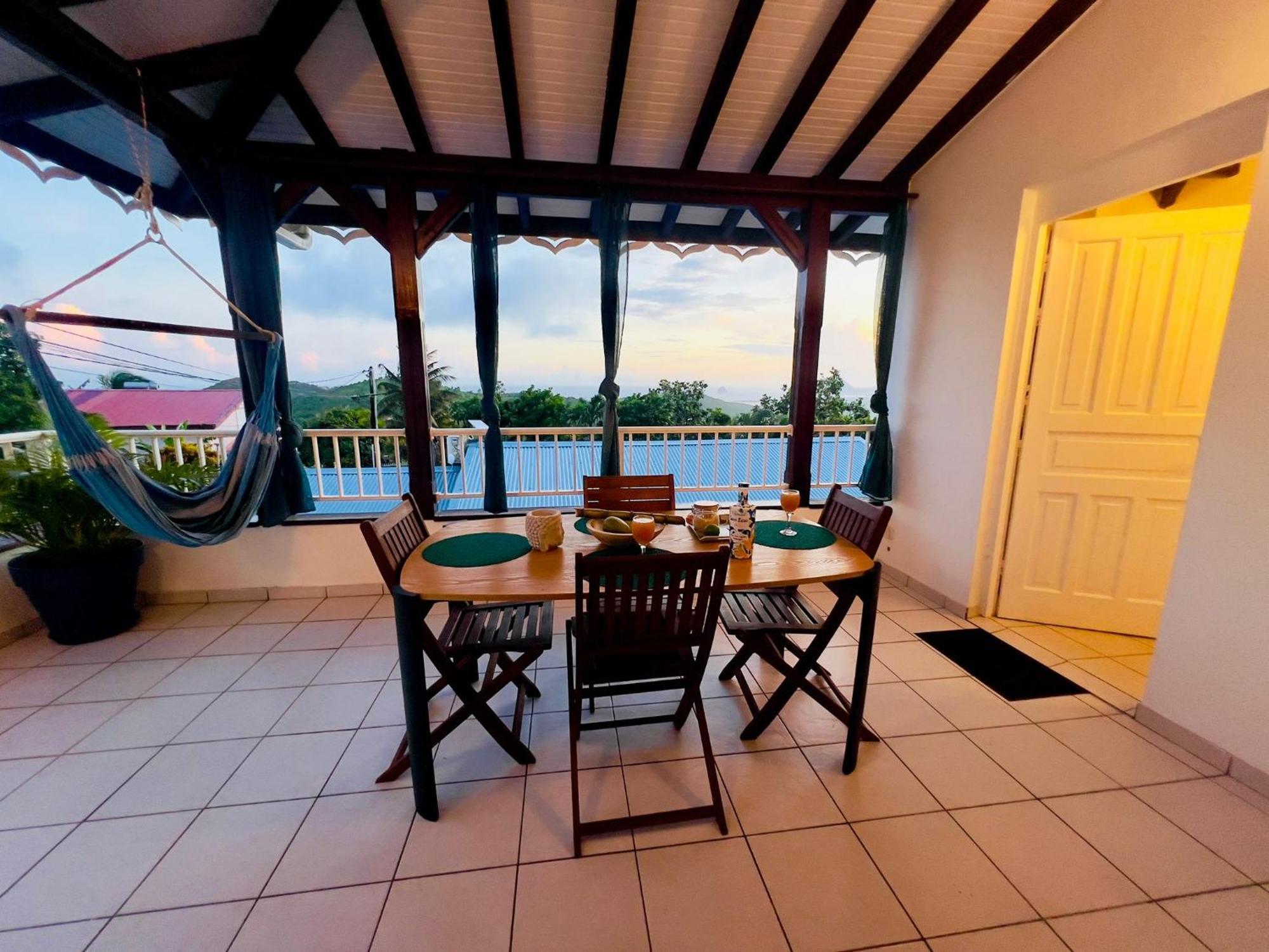 Villa Iguana, Duplex Paisible, Vue Magnifique Mer Et Rocher Du Diamant, Piscine Sainte-Luce Exterior foto